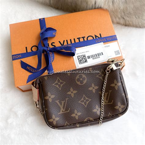 kartenetuis louis vuitton|louis vuitton pochette monogram.